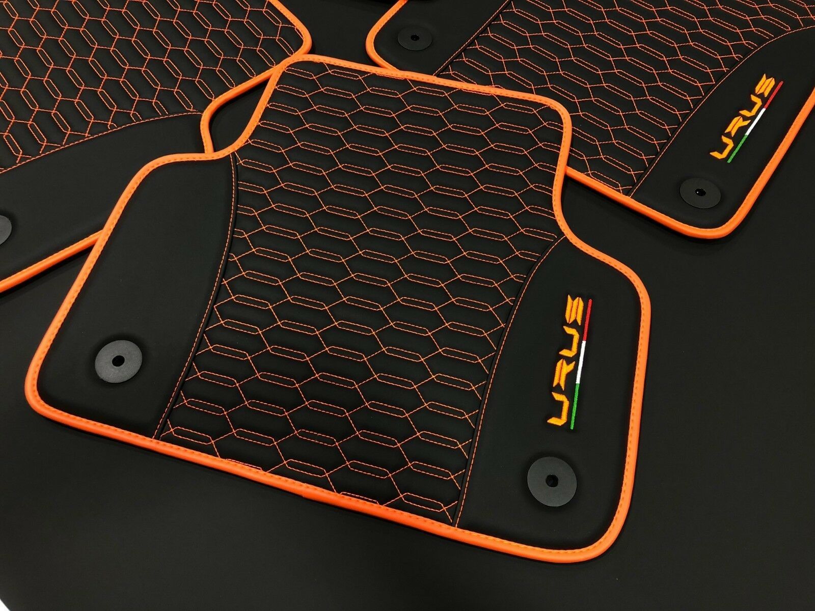 20182019 Urus custom Eco Leather Floor Mats, Logos Floor