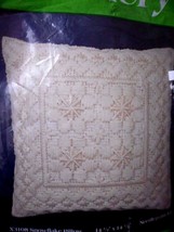SNOWFLAKE PILLOW Needlepoint kit 1980 Creative Expressions factory sealed X3108 - $21.51