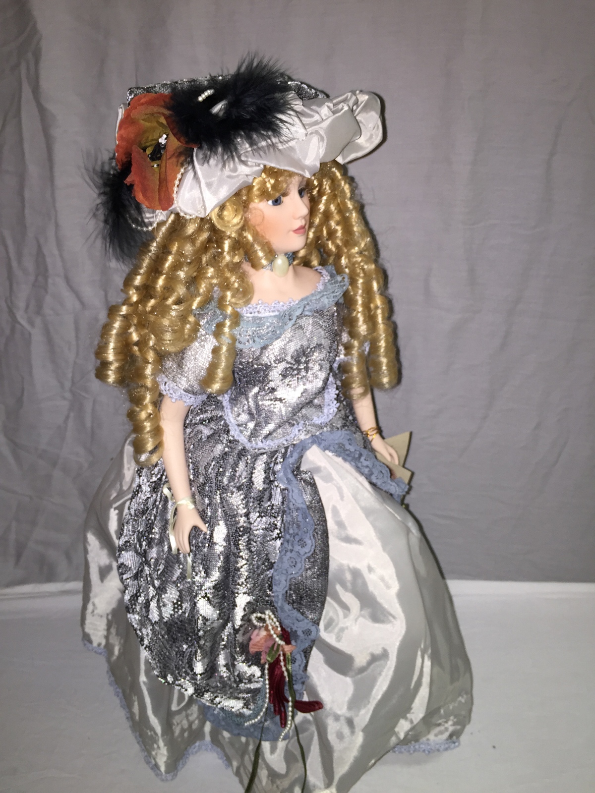 Porcelain Doll Swan Collection Other