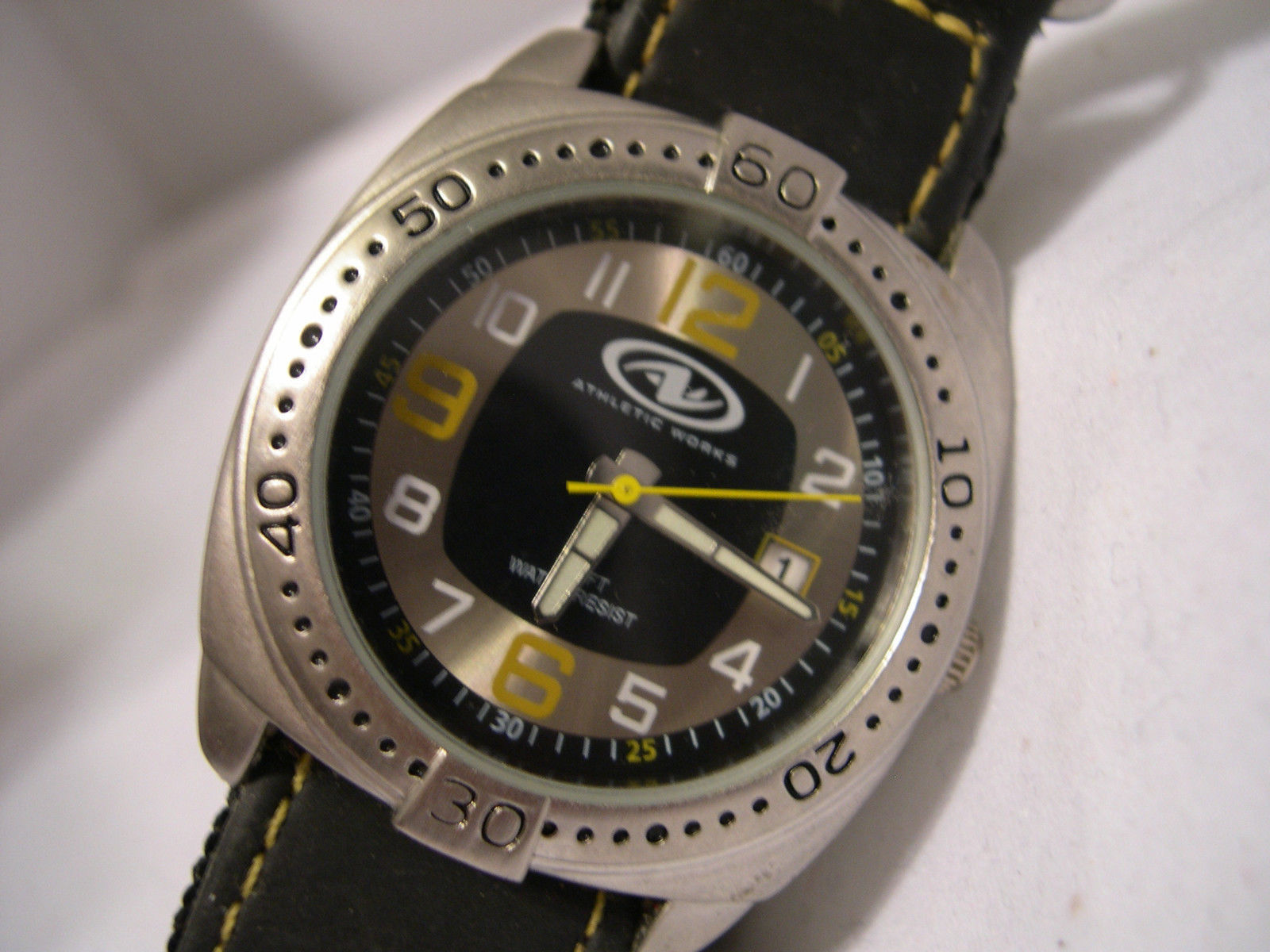 M05, Athletic Works, Mens Sports Watch, Adj. Velcro Band, Date, aw40501