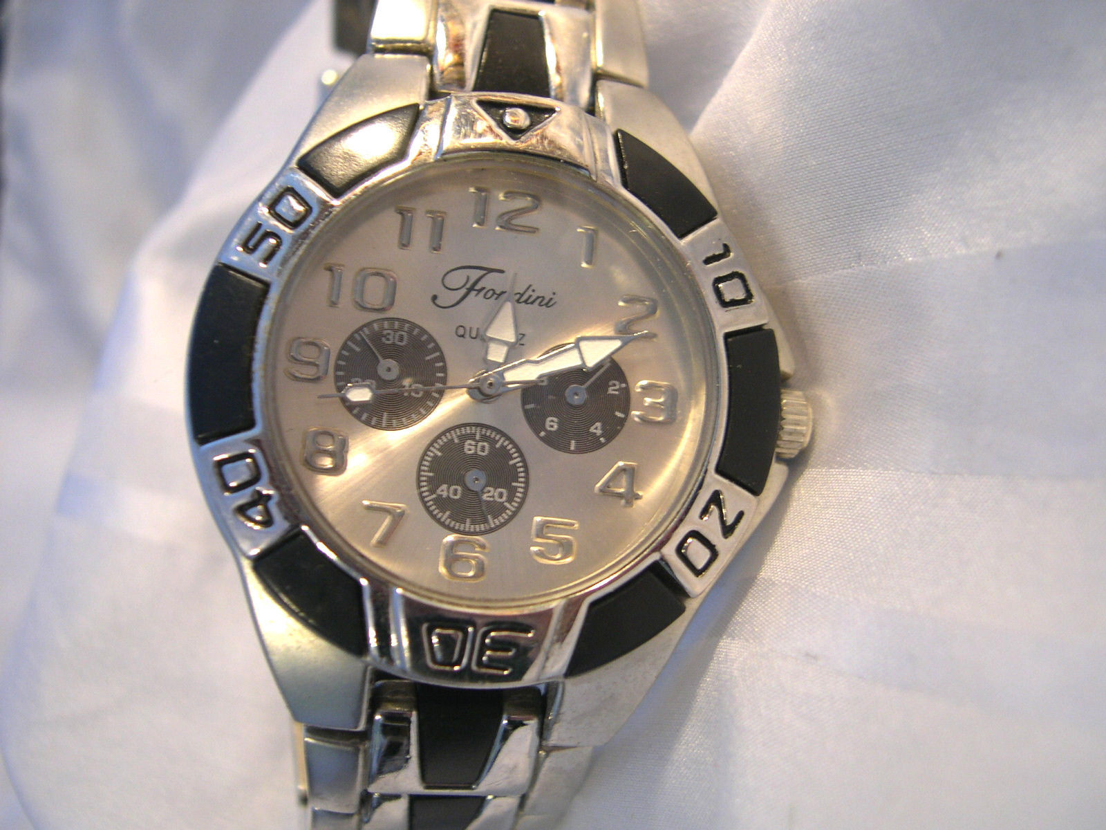 M04, Fondini Mens Two Tone Watch, Silver Face, 3 Dials in Black