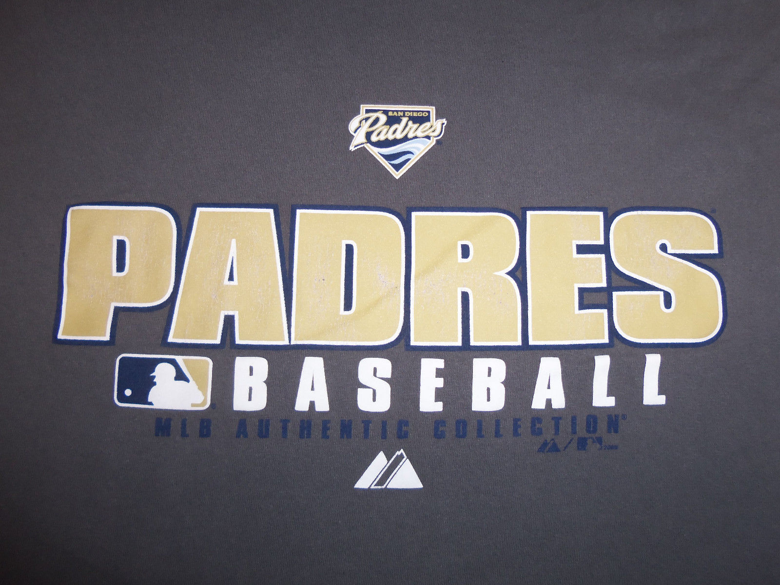 MLB Authentic Collection San Diego Padres Baseball Gray Graphic T-Shirt - M - $15.45
