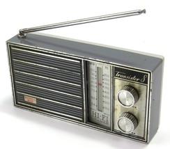 Wendell West Transistor 8 Vintage AM Radio Model CR-7A, Japan, for Parts/Repair - $19.78