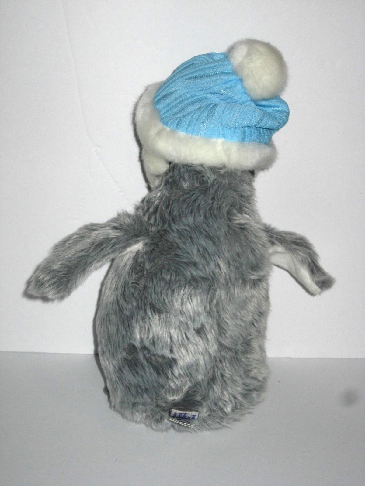 aurora penguin with hat