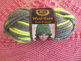 5 Oz. Lion Brand WOOL-EASE 80% Acrylic 20% Wool #510 Toucan Super Bulky 6 Yarn - $4.00
