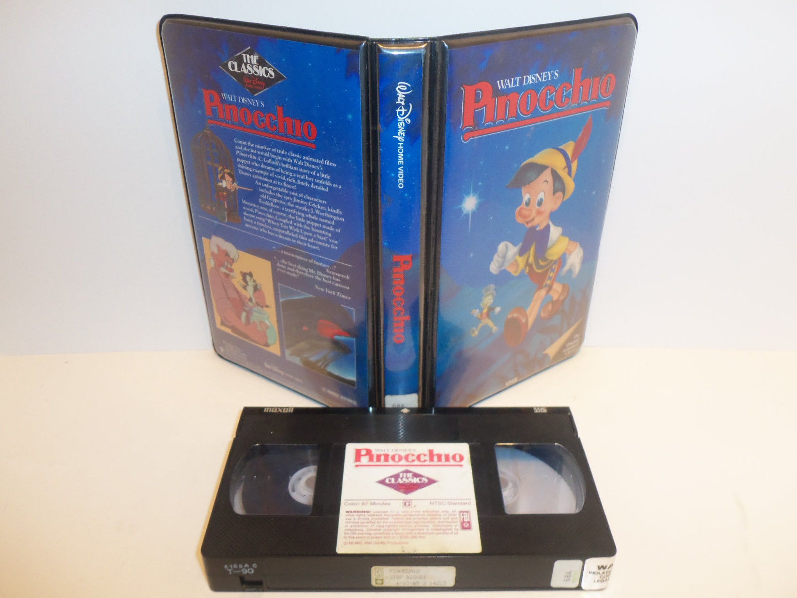 1985 Walt Disney Classics Pinocchio Black Diamond Clamshell VHS Movie