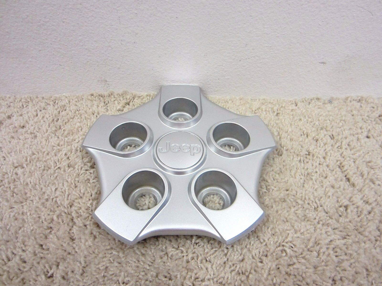 2007 2016 JEEP COMPASS PATRIOT OEM STEEL WHEEL CENTER CAP CHB0021011