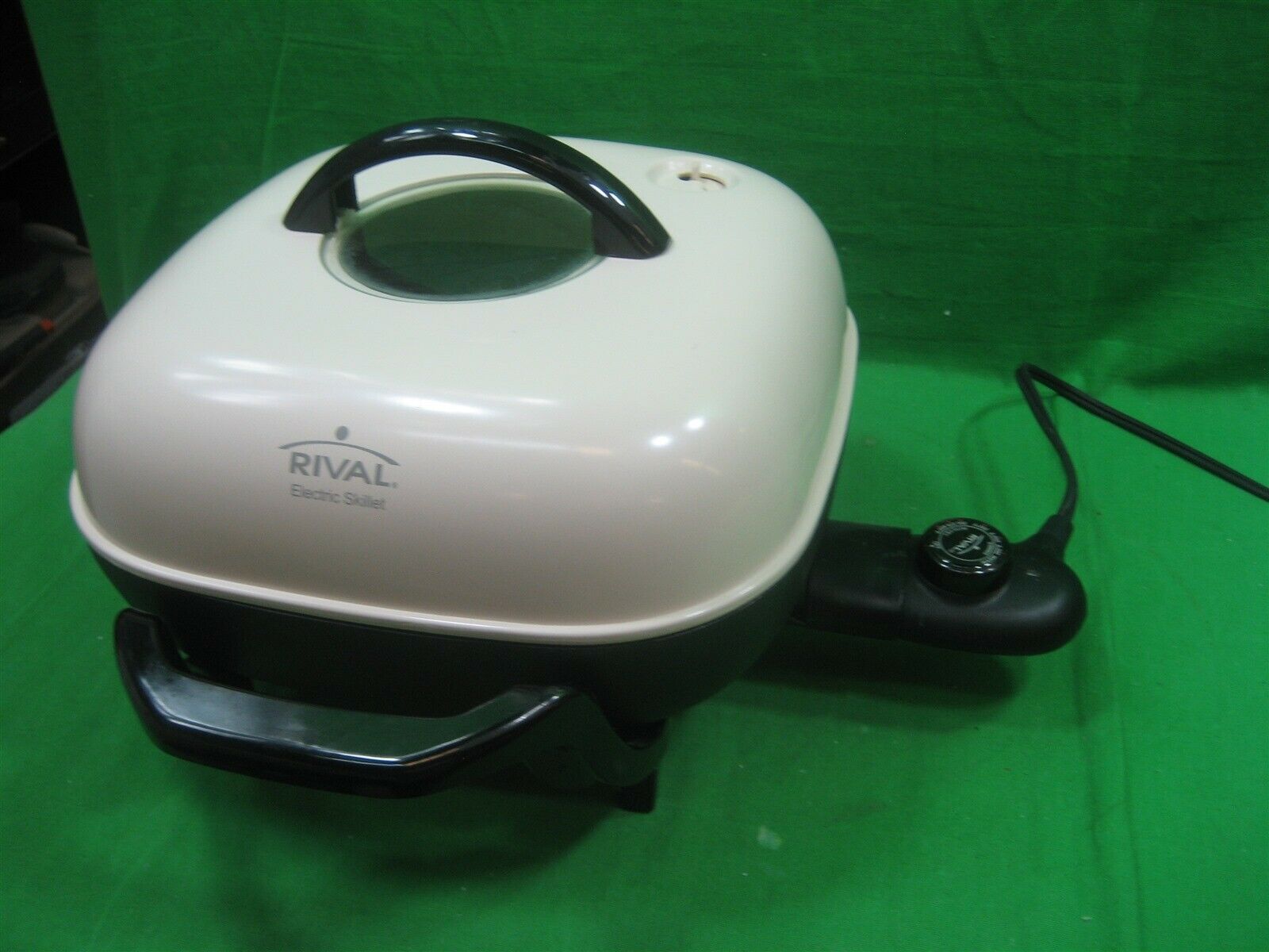 Vintage Rival 12" Electric Skillet Nonstick Surface 1300W Model S12P