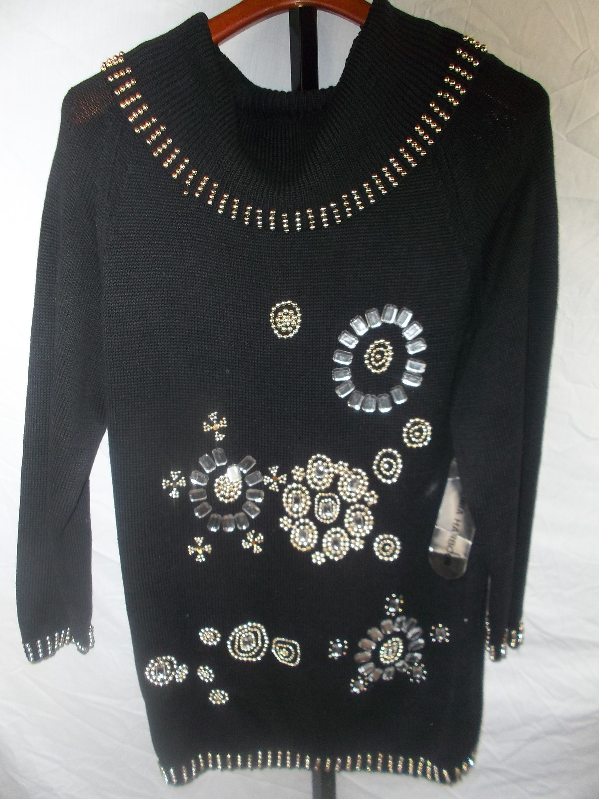 VICTORIA HARBOUR BLACK SWEATER WITH GOLD BEADING SMALL Sweaters