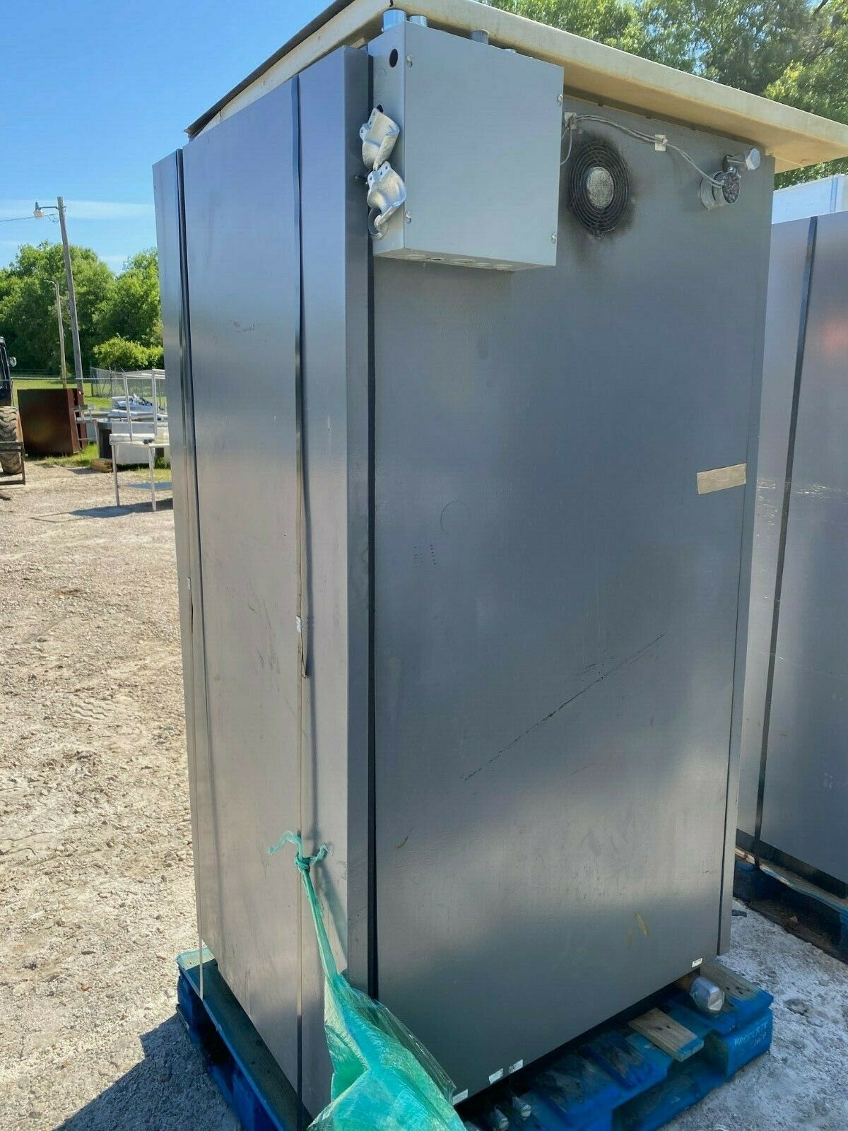 Hussmann HAV06SM Protocol Grocery Store Refrigeration Rack System