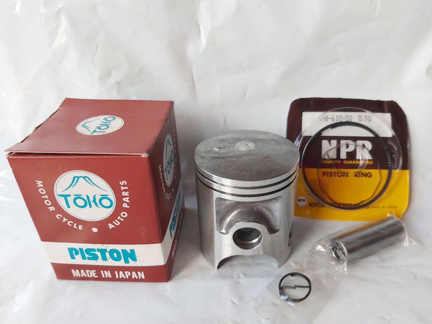 Primary image for Yamaha 1979-1983 MX100 Piston + Rings + Pin New oversize (0.50)