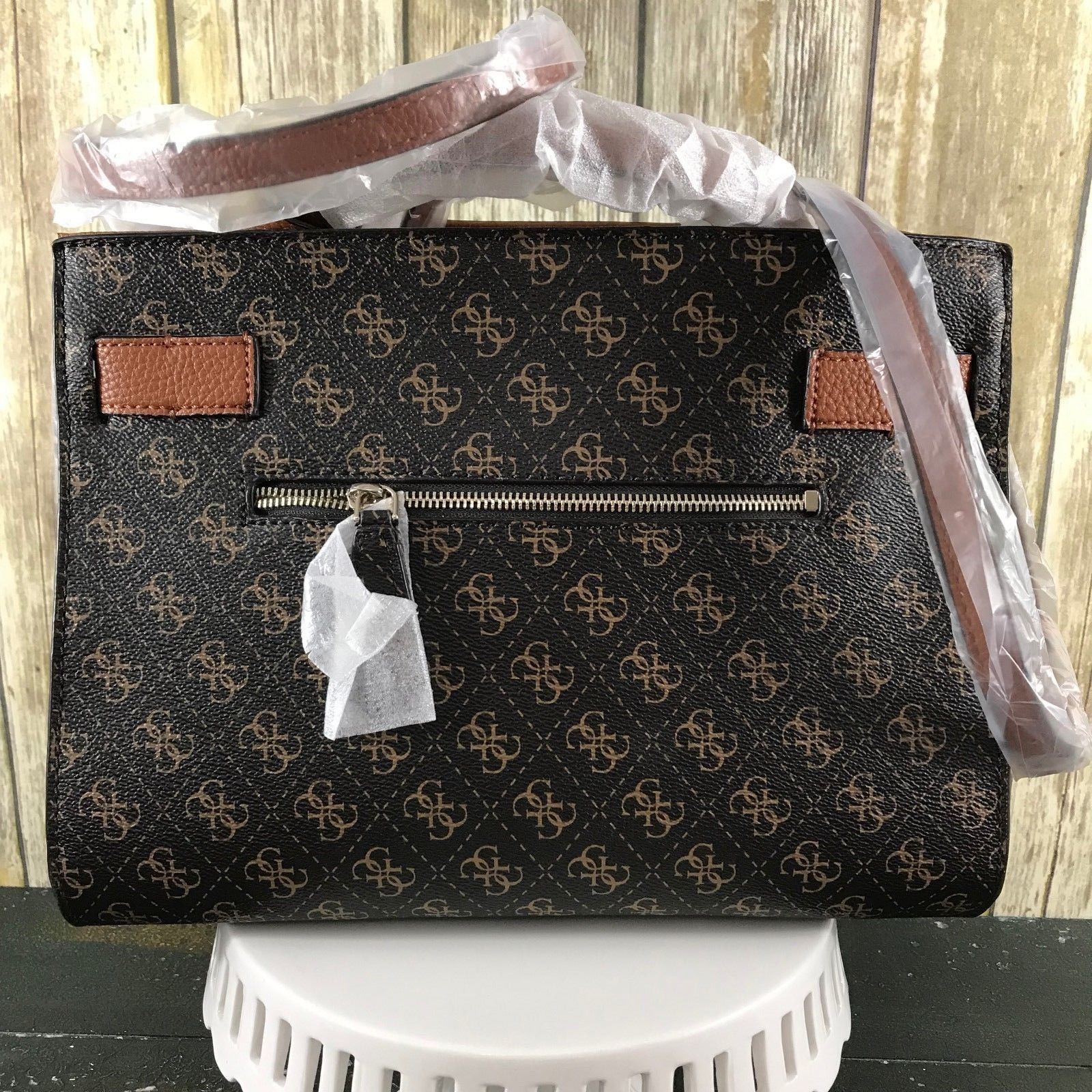 NEW Guess 1981 Los Angeles Women's Leather Modern Fashion Purse Handbag