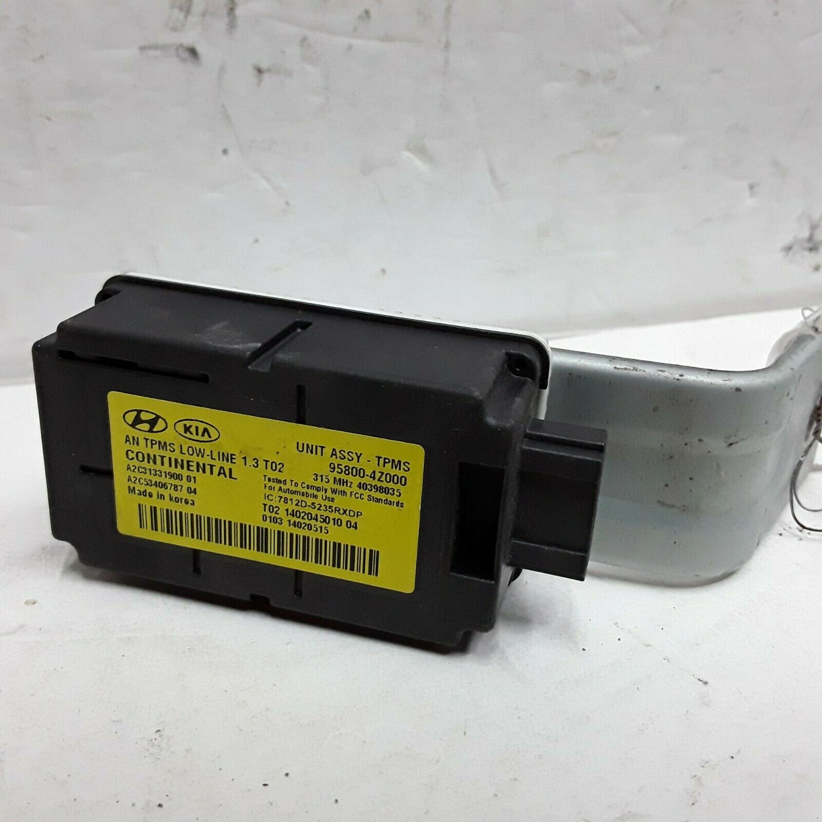 13 14 Hyundai Santa Fe TPMS tire pressure monitor control module OEM