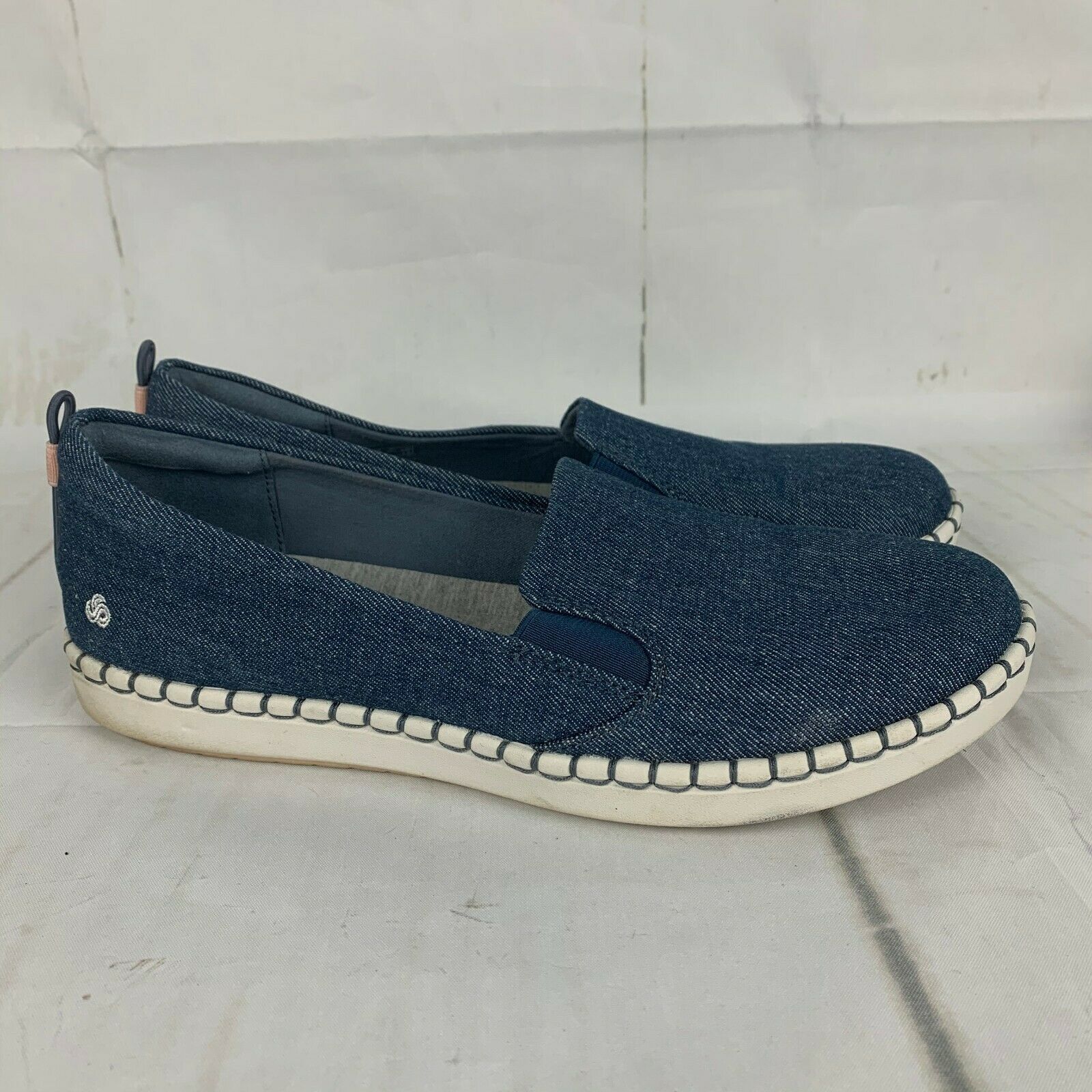 clarks women's cloudsteppers step glow slip canvas flats