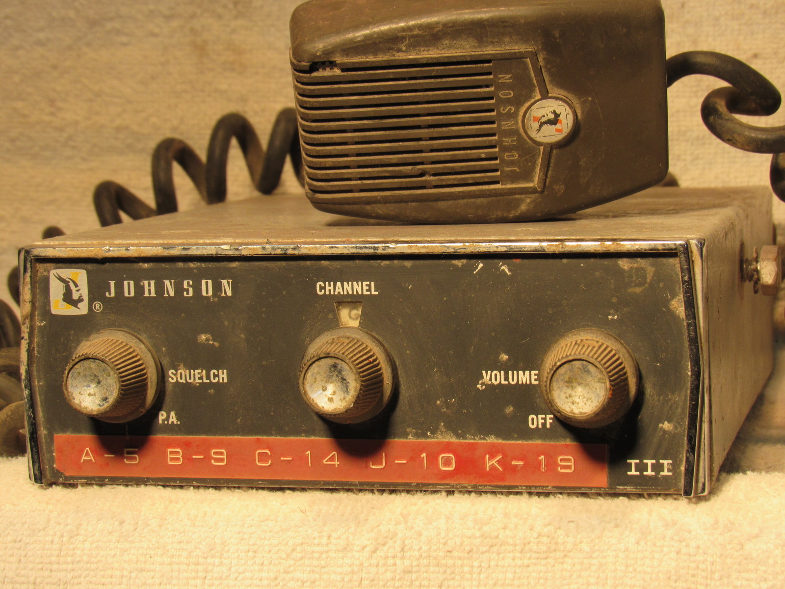 Vintage Johnson Messenger III CB Radio 12 Channel with Mic CB Radios
