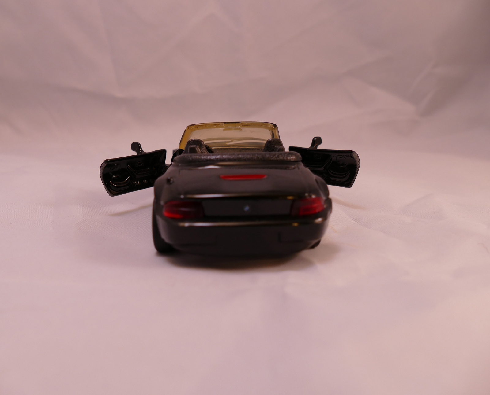 Tins Toys BMW Z3 Diecast Car Officially Licensed Product Scale 136