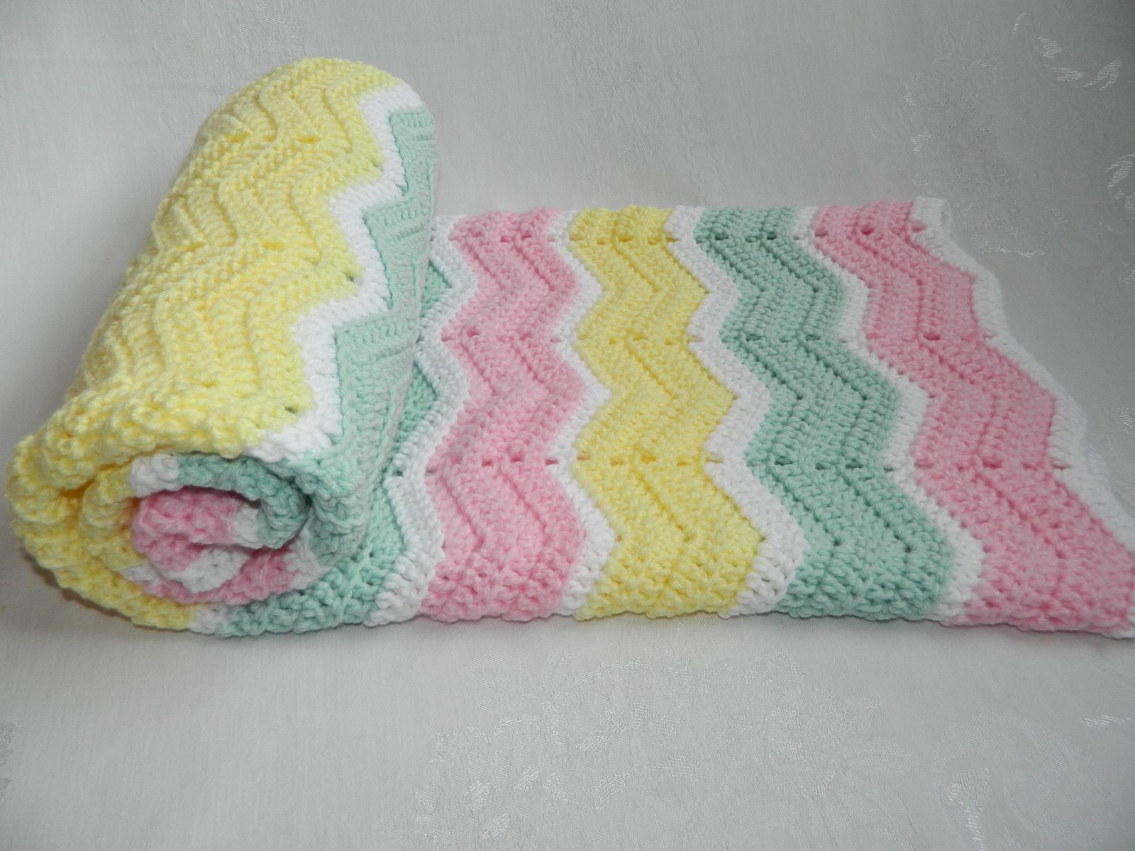 Hand Crochet Wavy Ripple Pastel Baby Crib Blanket / Afghan 38" x 42