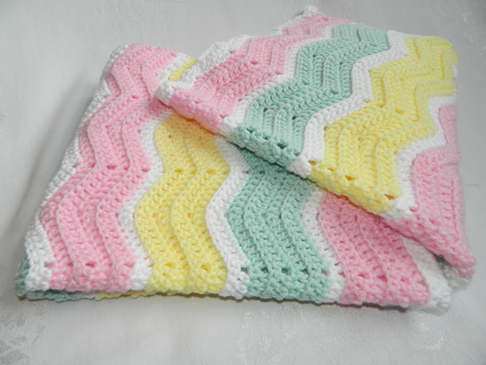 Hand Crochet Wavy Ripple Pastel Baby Crib Blanket / Afghan 38" x 42