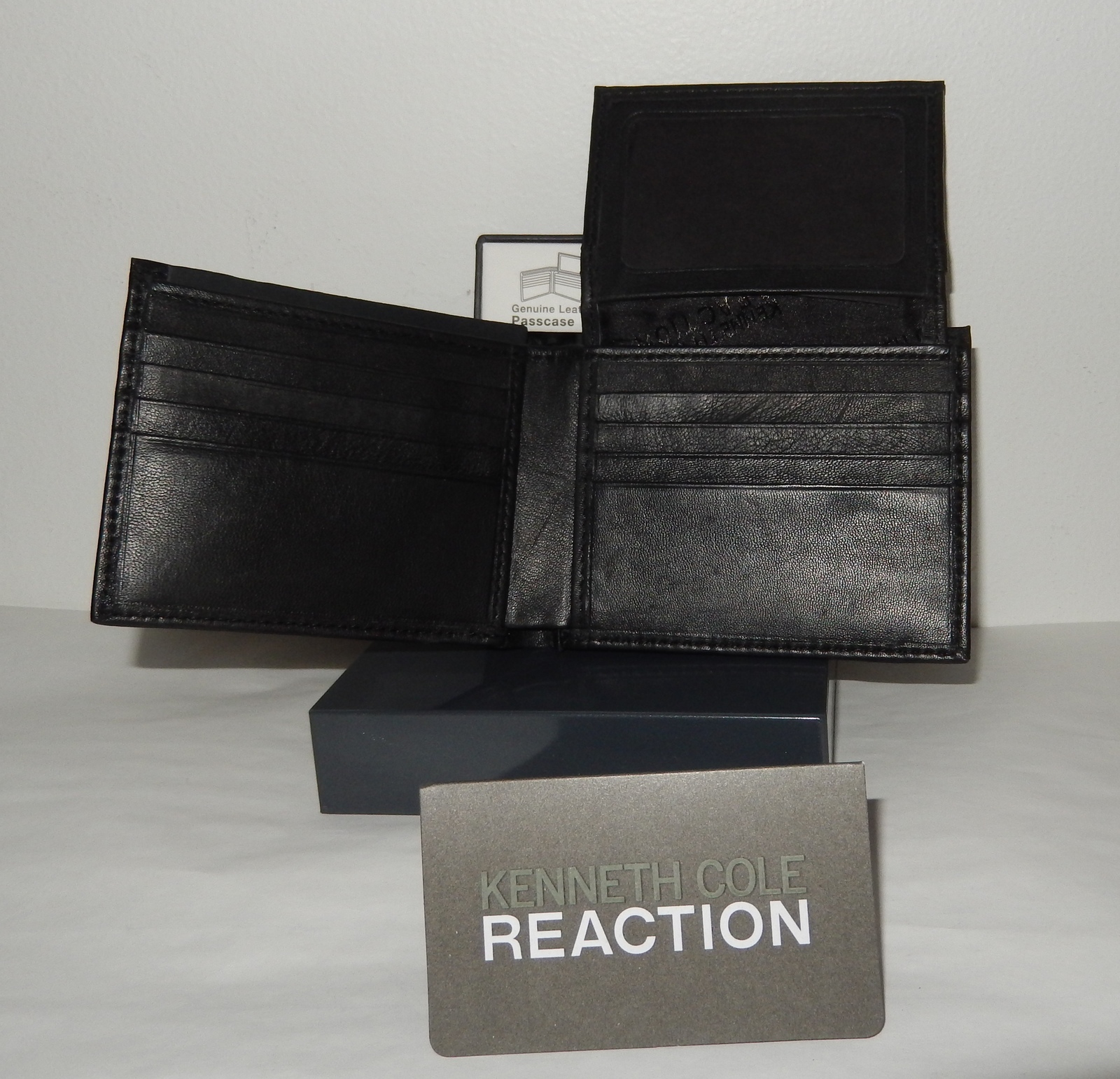 COLE REACTION MEN'S WALLET GENUINE LEATHER PASSCASE ST561755P