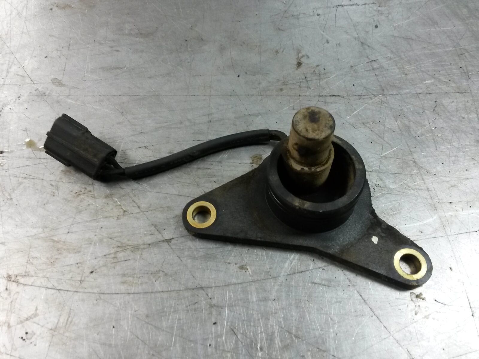 Camshaft Position Sensor From 2002 Kia Sportage 2.0 Engine Sensors