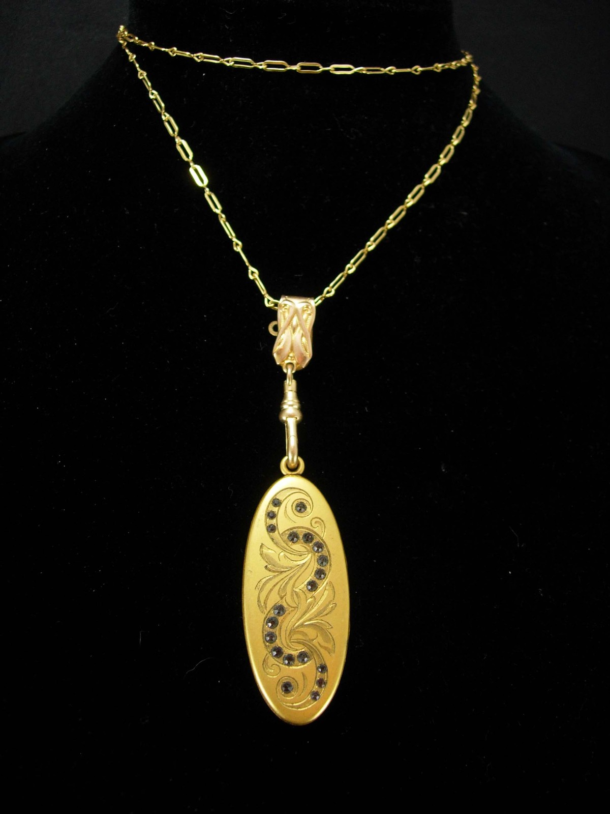 1900's Antique Oblong locket GORGEOUS gold Victorian necklace golden ...