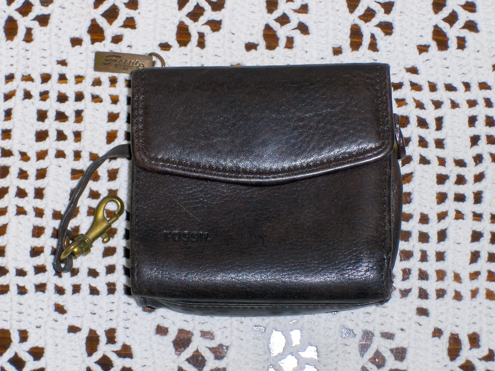 fossil leather clutch wallet