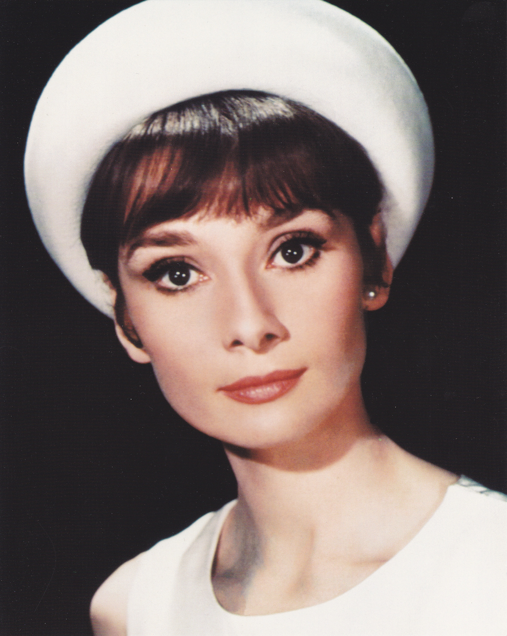 AUDREY HEPBURN 8X10 PHOTO POST CARD - Color