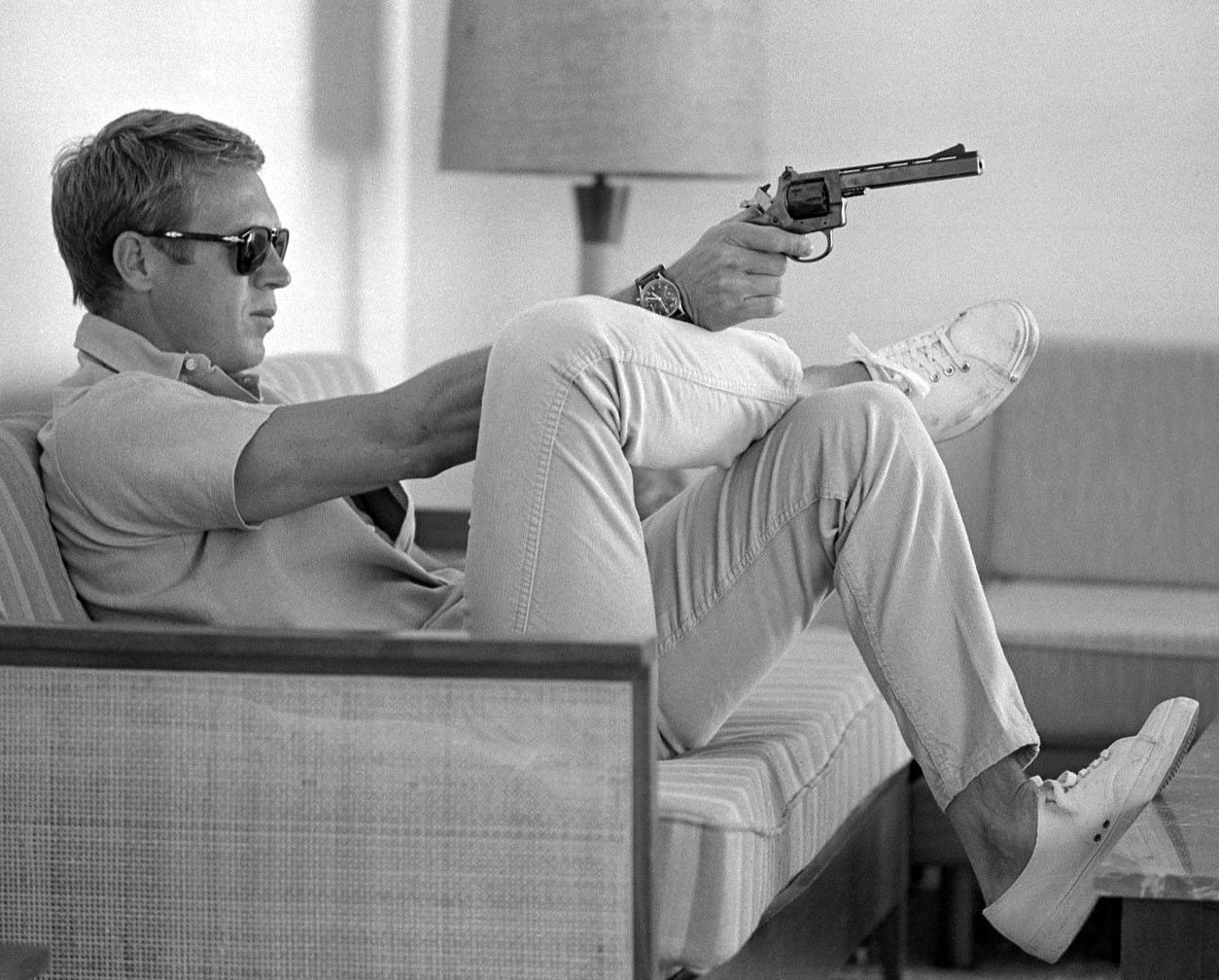 Steve Mcqueen Gun CTK Vintage 16X20 BW Movie Memorabilia Photo - Black