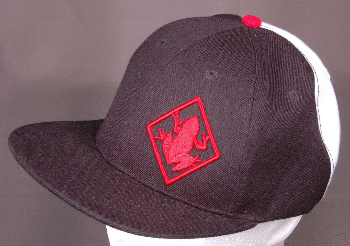 Red Frog Hat-Black/Red/White-Strait 