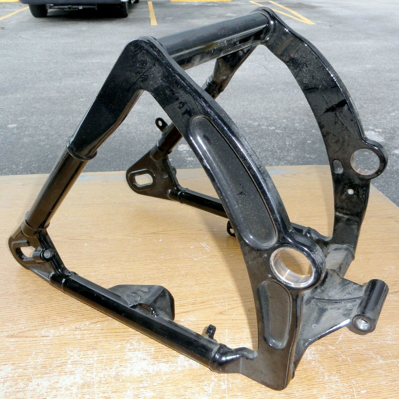 Harley REAR SWING ARM SWINGARM FXST FLST 0007 GENUINE HARLEY OEM