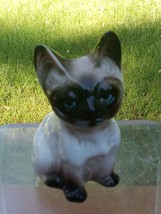 Enesco Siamese  Porcelain Figurine Kitten Made in Korea 3 1/2&quot; H Sticker... - $13.99