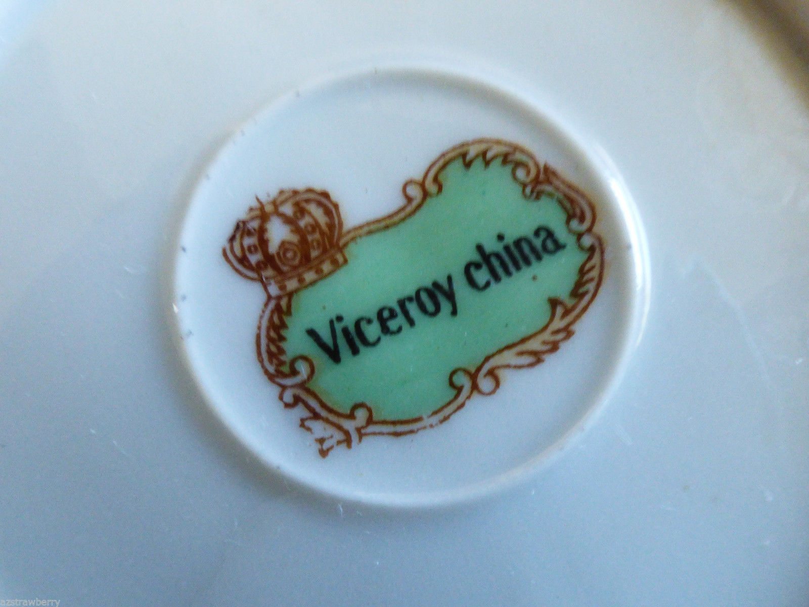 Set Of 4 Viceroy China Gold Trim Floral Leaf Shape Dish Plate bowl