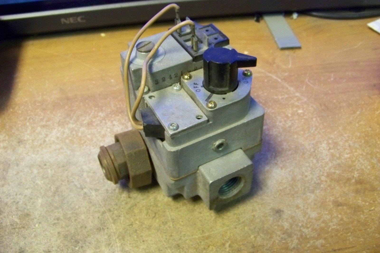 WhiteRodgers 36C68259 Furnace Gas Valve 24V 60Hz .6AMPS Other HVAC