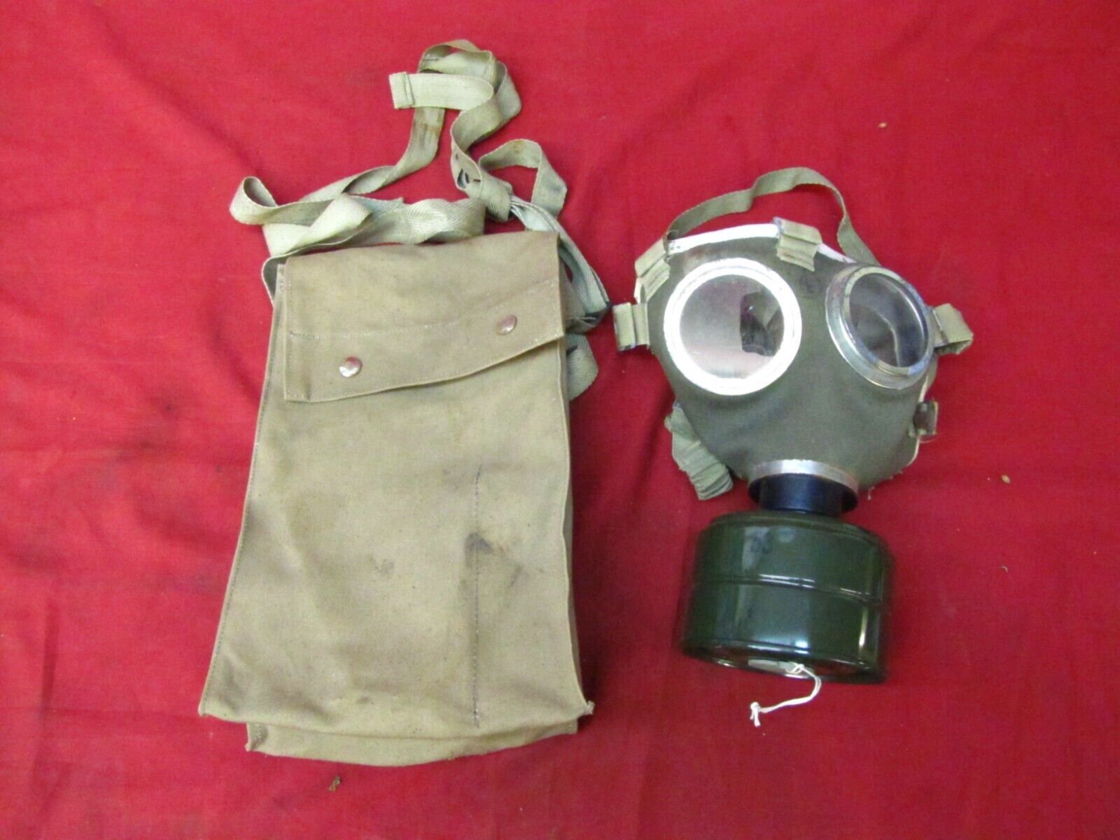 Vintage Hungarian Military Surplus M76 Gas Mask with Filter & Bag Glass ...