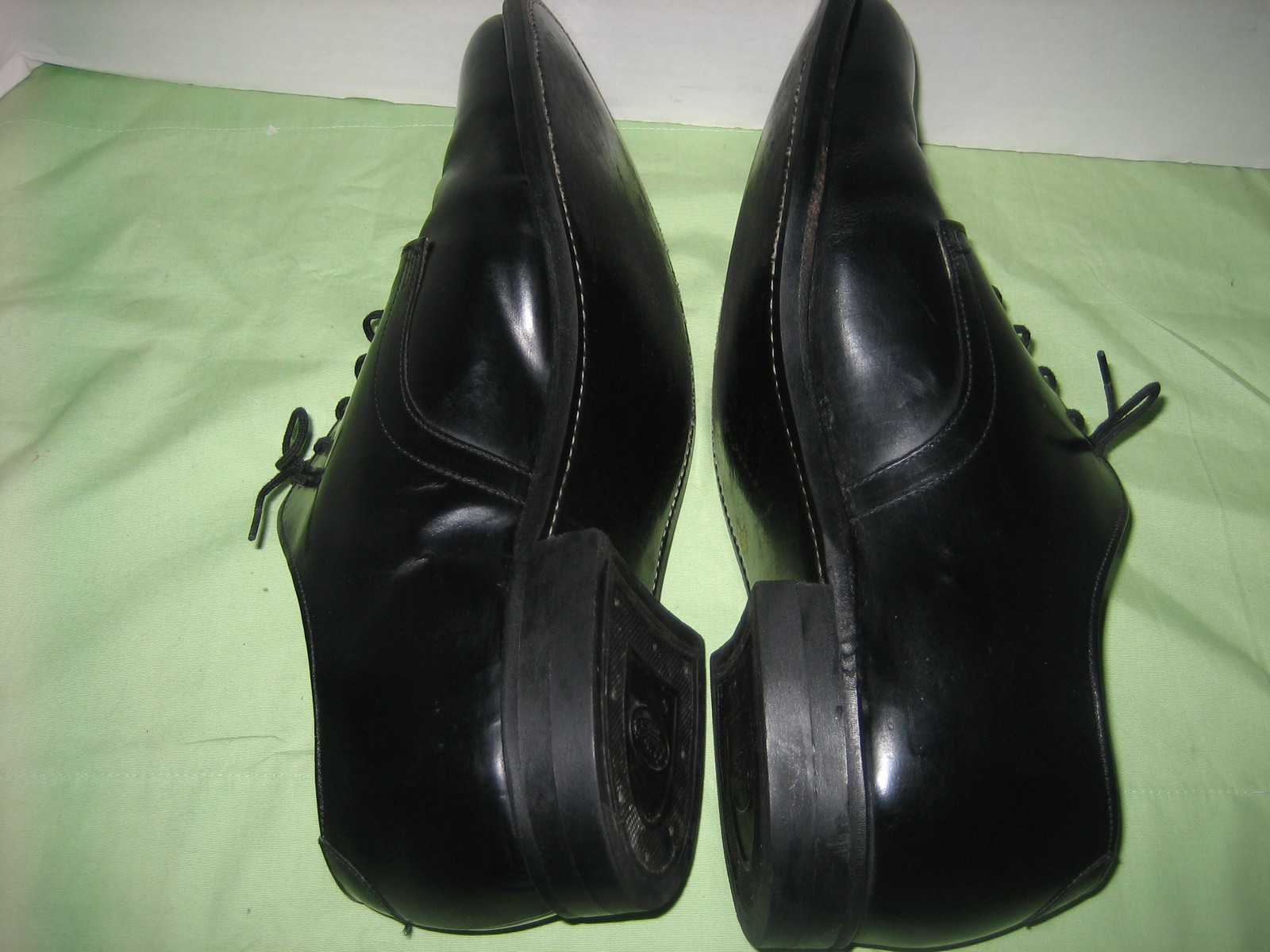 WOLVERINE WORLD WIDE INC.Mens Black Leather Oxford Work Service Shoes