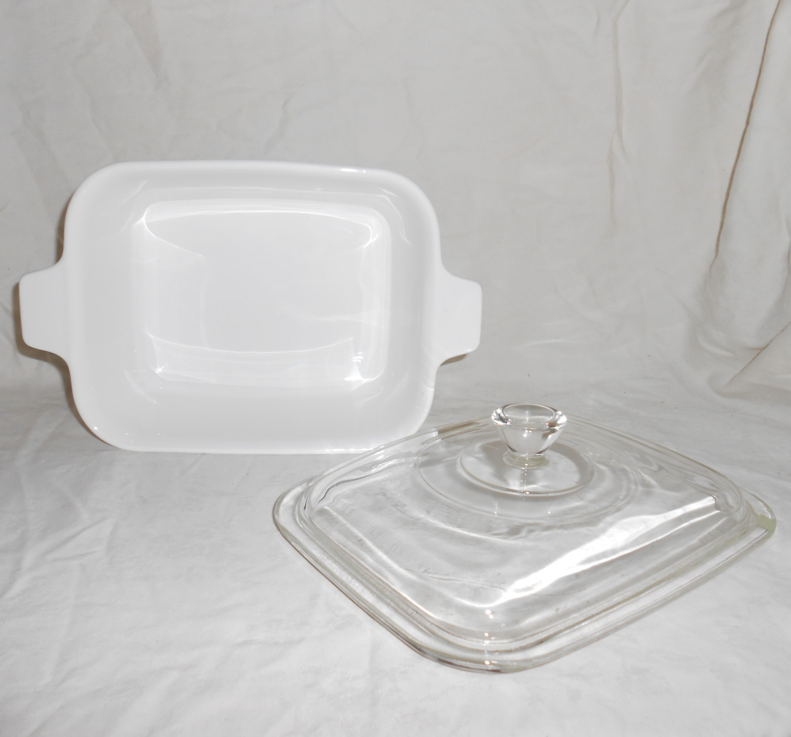 Corning Ware P4B Blue Cornflower 1.5 Quart Casserole Dish and Glass Lid Cookware