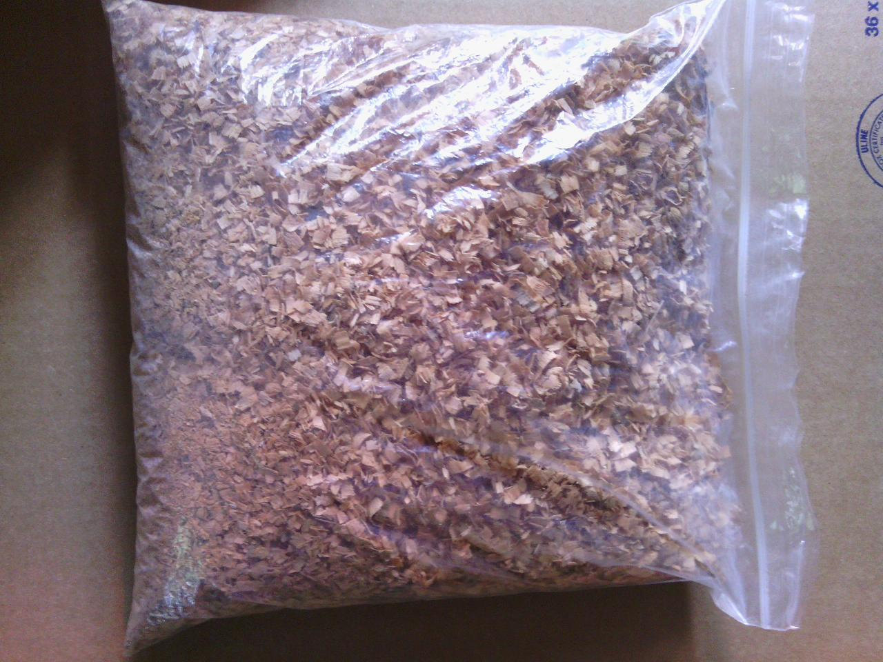 Sawdust clean , oak , cherry, ash ,elm , poplar. 1 gallon dry Other