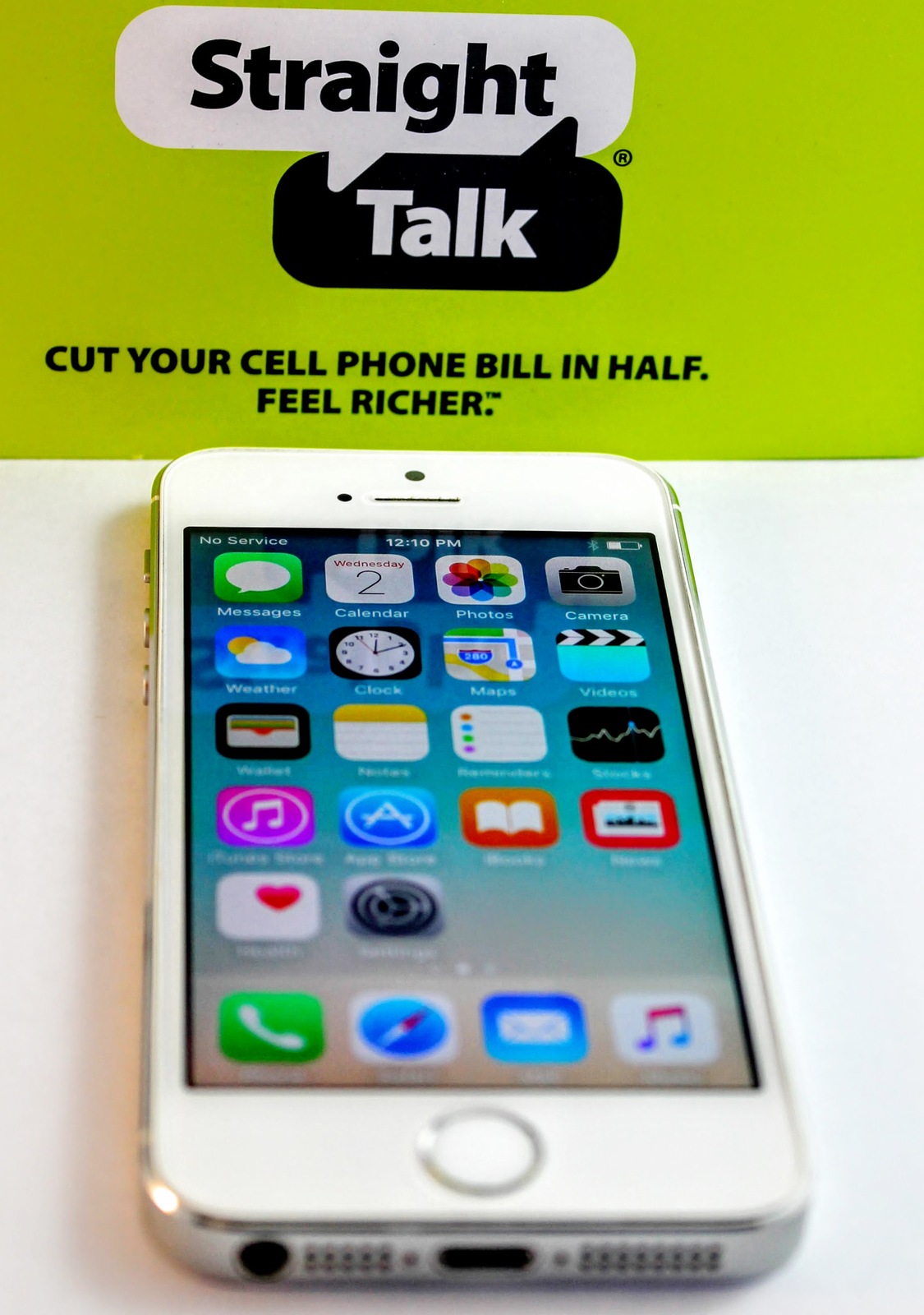 Straight Talk Apple iPhone 5S Silver, 16GB [Wireless Phone ...