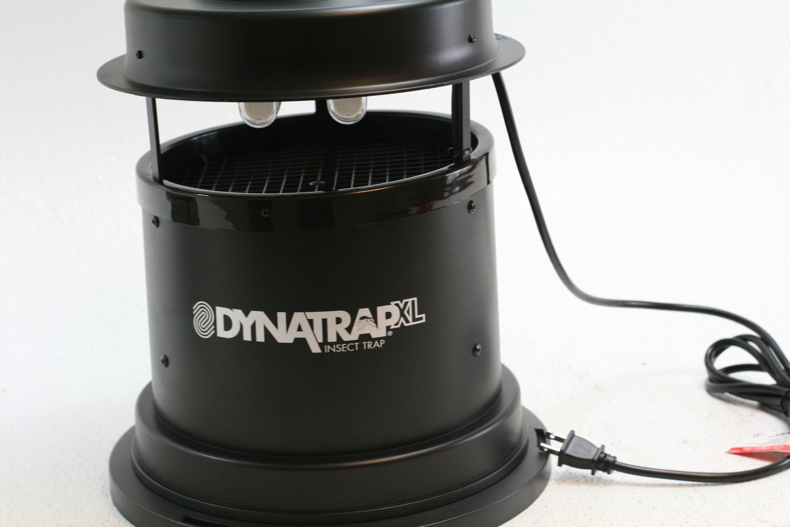 DynaTrap DT2000XL Insect Trap 1 Acre 7 Foot Cord Black UV LIGHTS DO NOT