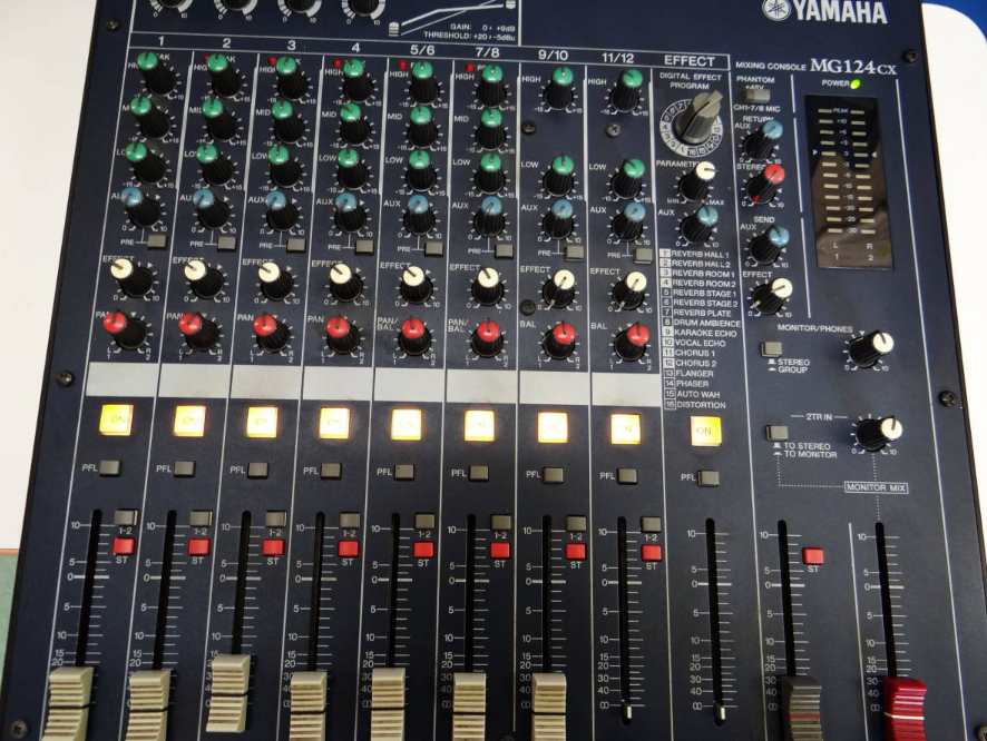 YAMAHA MIXING CONSOLE MG124CX Body Only With Tracking Number F/S From