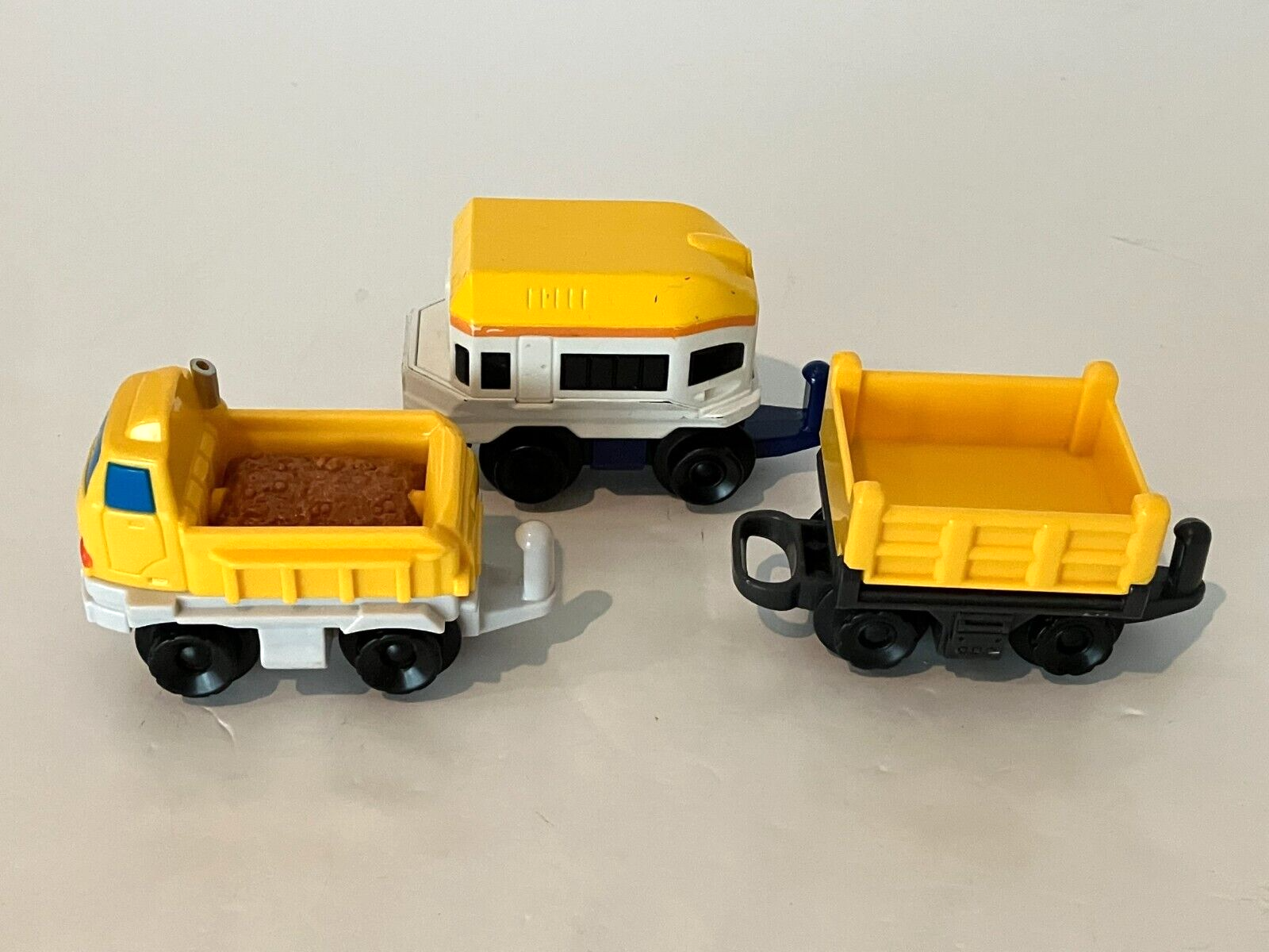 Fisher Price Geotrax Lot Of 3 Trains Vehicles 2003 Dump Truck Cargo 