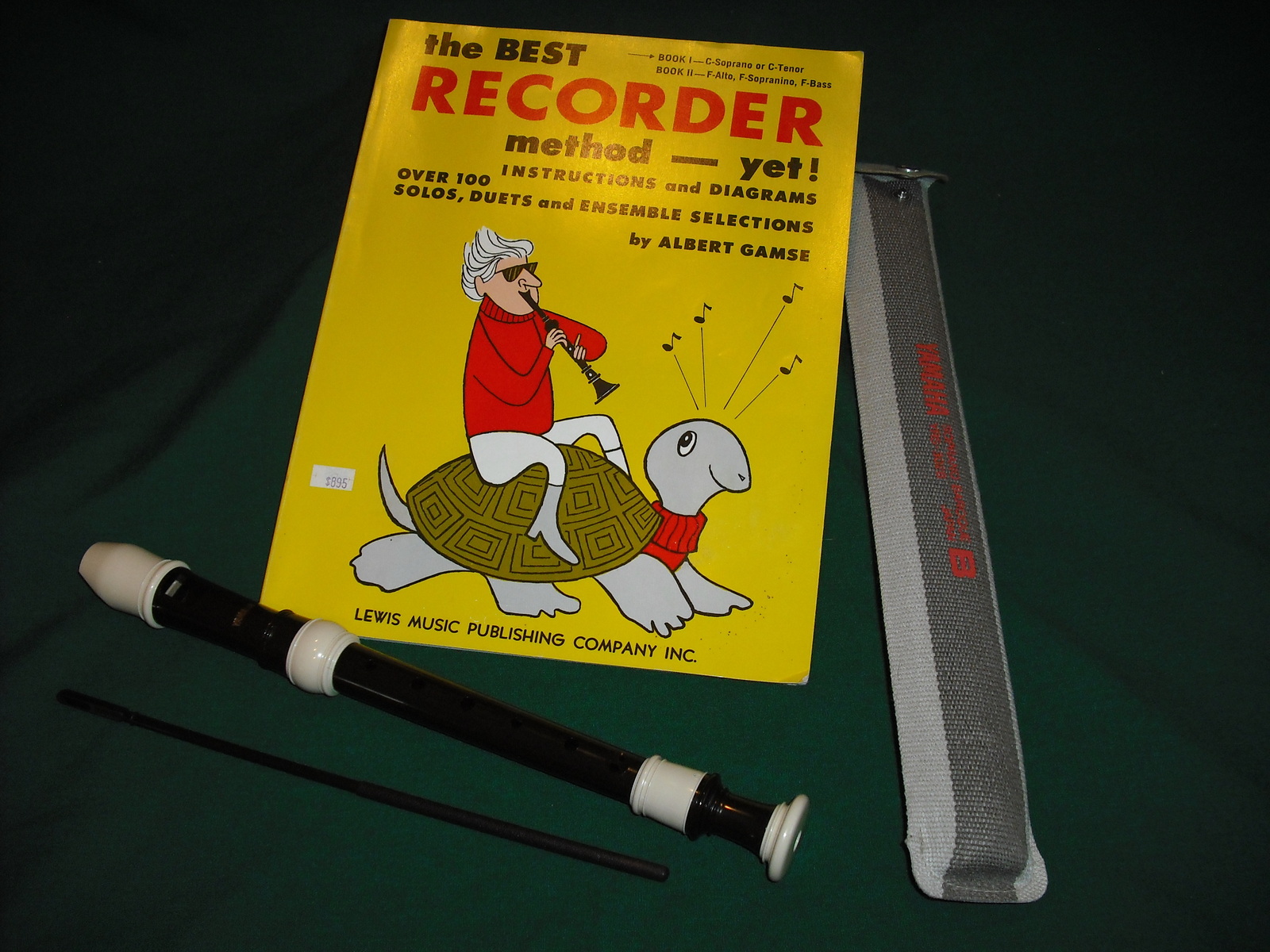 Yamaha Soprano Baroque Recorder 302B Key Of C Includes Instruction Book