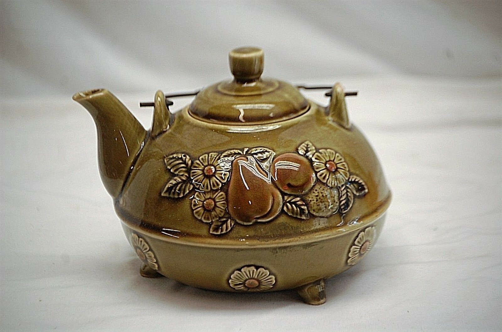 Vintage Ceramic Green Footed Tea Pot w Lid Wire Handle Fruit Design