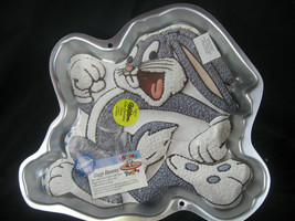 Bugs Bunny Cake Pan Wilton Mold 1996 Retired Full Body 2105-3200 - $12.99