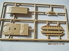 Micro-Trains # 49945914 M1 Abrams Variant M1 Panther Mine Clearing Vehicle Kit N image 2