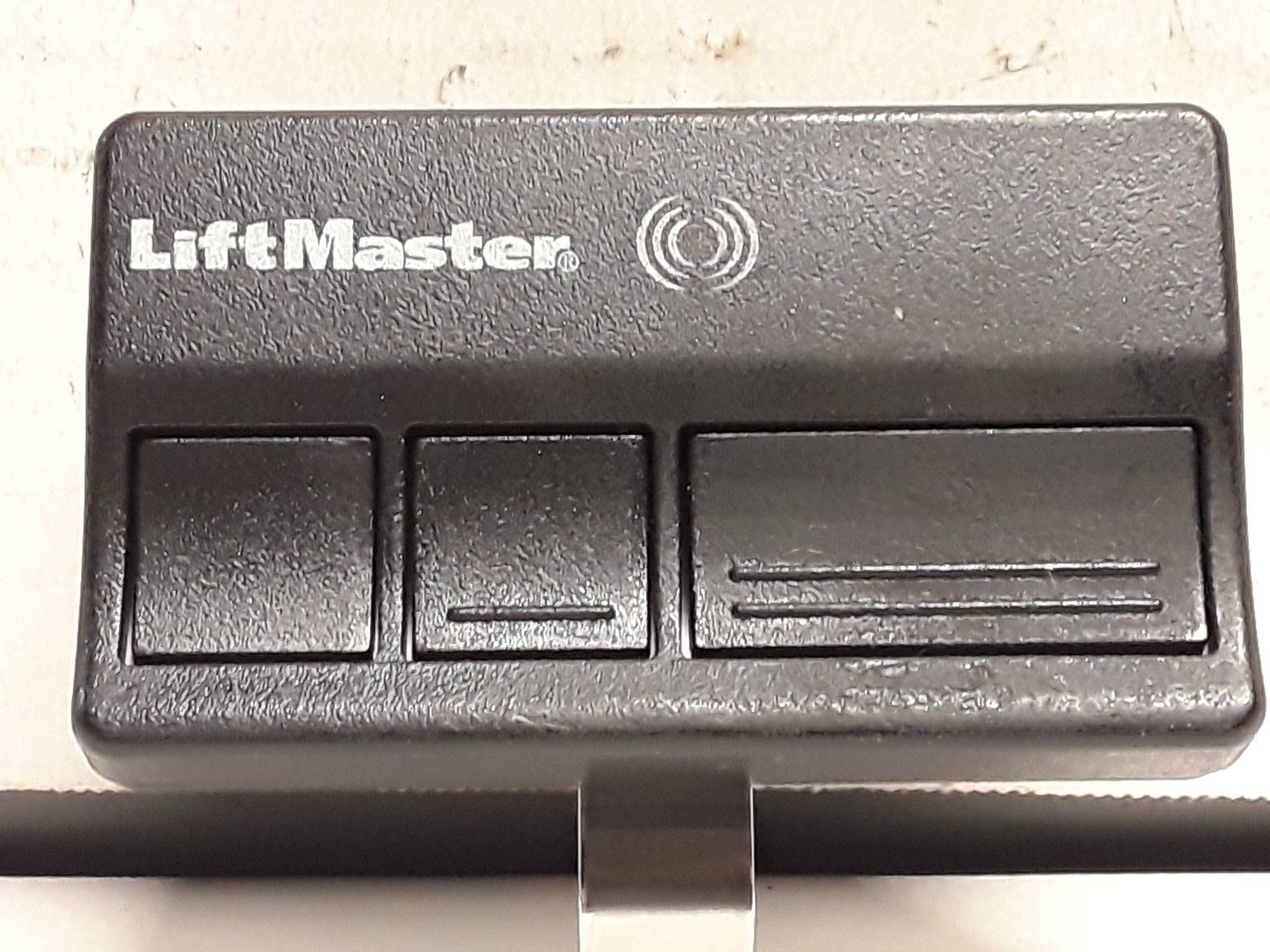Chamberlain Liftmaster 3button garage and gate remote opener 953T