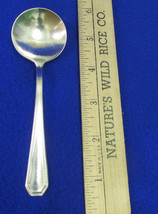 Vintage Meriden S P Co Silverplate Jelly Serving Spoon DeSoto Pattern Fl... - $11.28