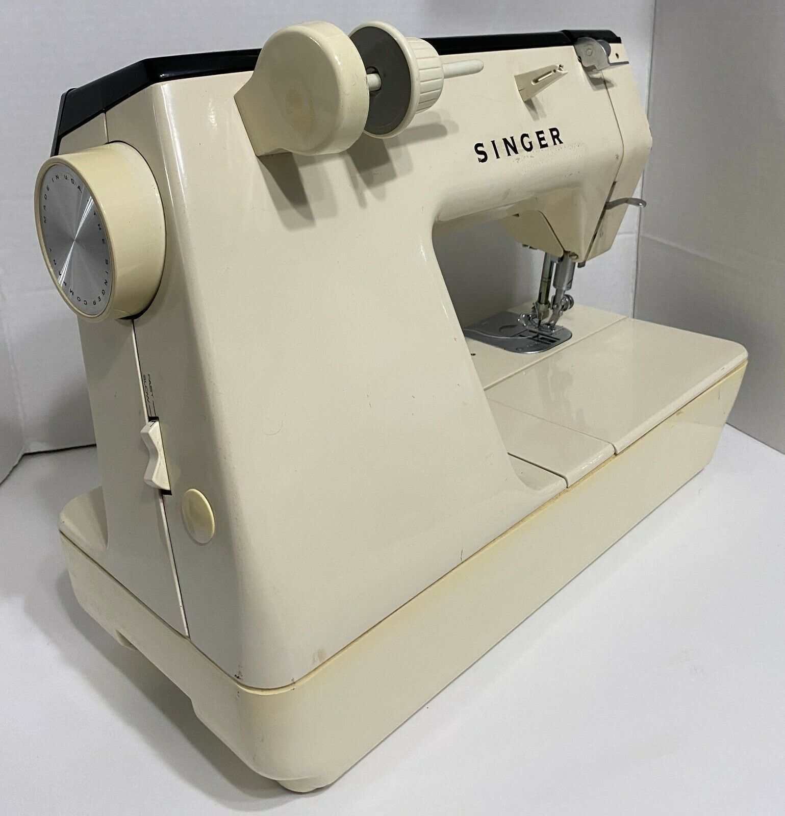 Singer Touch-Tronic 2000 Memory Sewing Machine - Rare Vintage Zig Zag ...