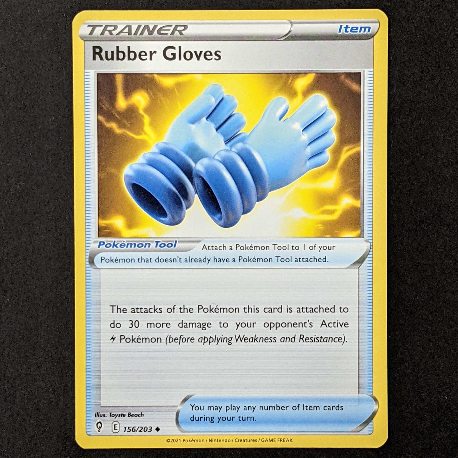 Evolving Skies Pokemon Card: Rubber Gloves 156/203 - Pokémon Individual