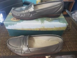 SAS Wink Pewter Metallic Silver Leather Penny Loafers Slip On Shoes 8.5M - $18.40